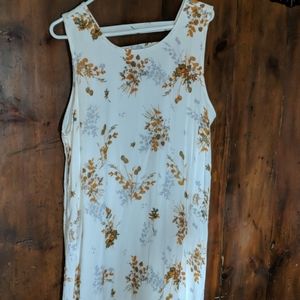 Sleeveless, lined dress